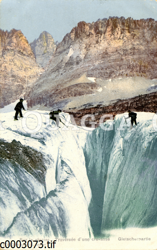 Bergsteiger auf einem Gletscher