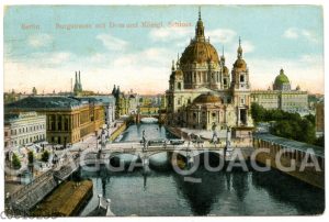 Berlin: Burgstraße mit dem Dom und dem Stadtschloss