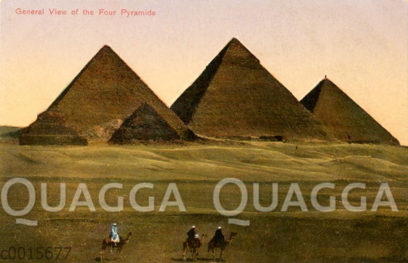 Blick auf die vier Pyramiden in Ägypten