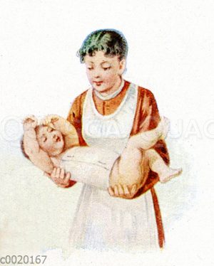 Mutter oder Kinderfrau trägt mit mit Bauchwickel umwickelts Baby